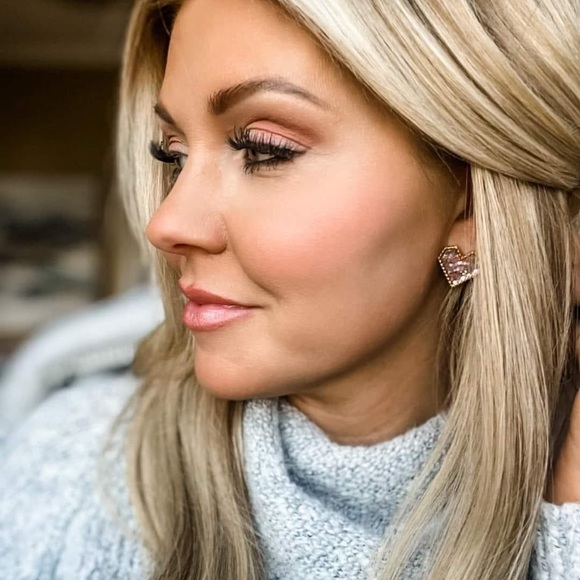 NEW Pink Glitter Heart Earrings - Picture 3 of 6